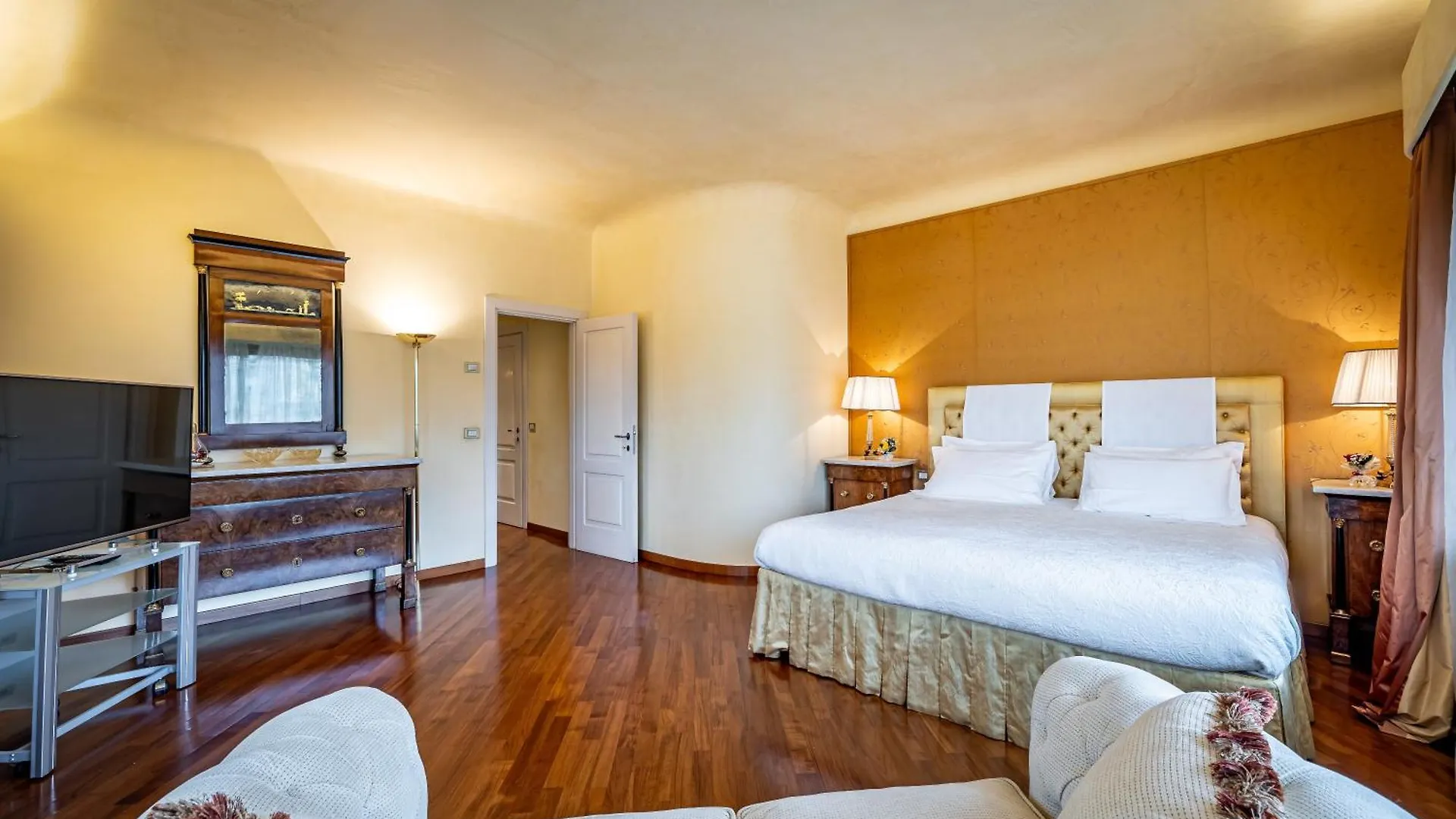 Apartment Yd Penthouse Breathtaking Views Over Ponte Vecchio Florence