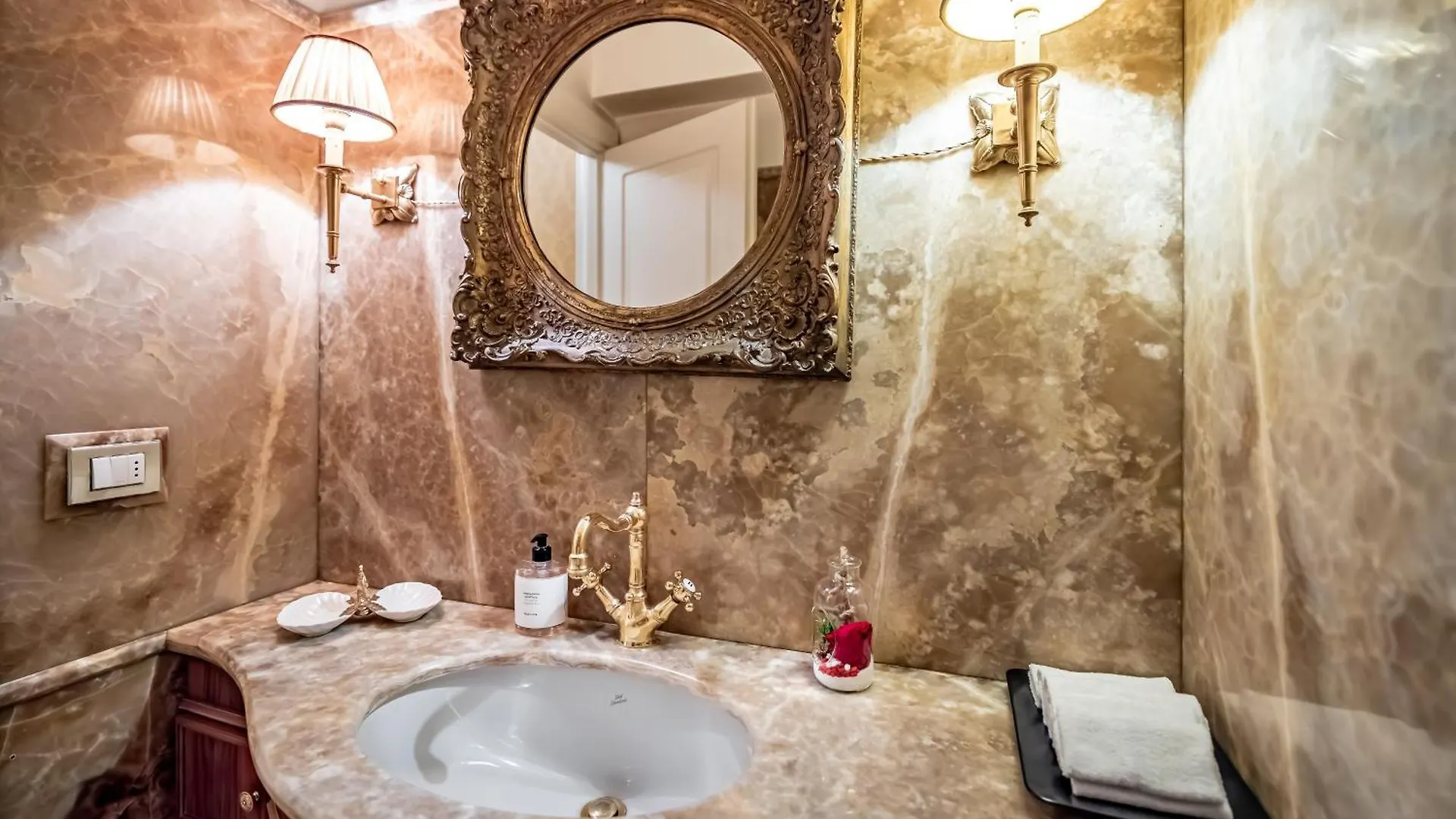 Apartment Yd Penthouse Breathtaking Views Over Ponte Vecchio Florence