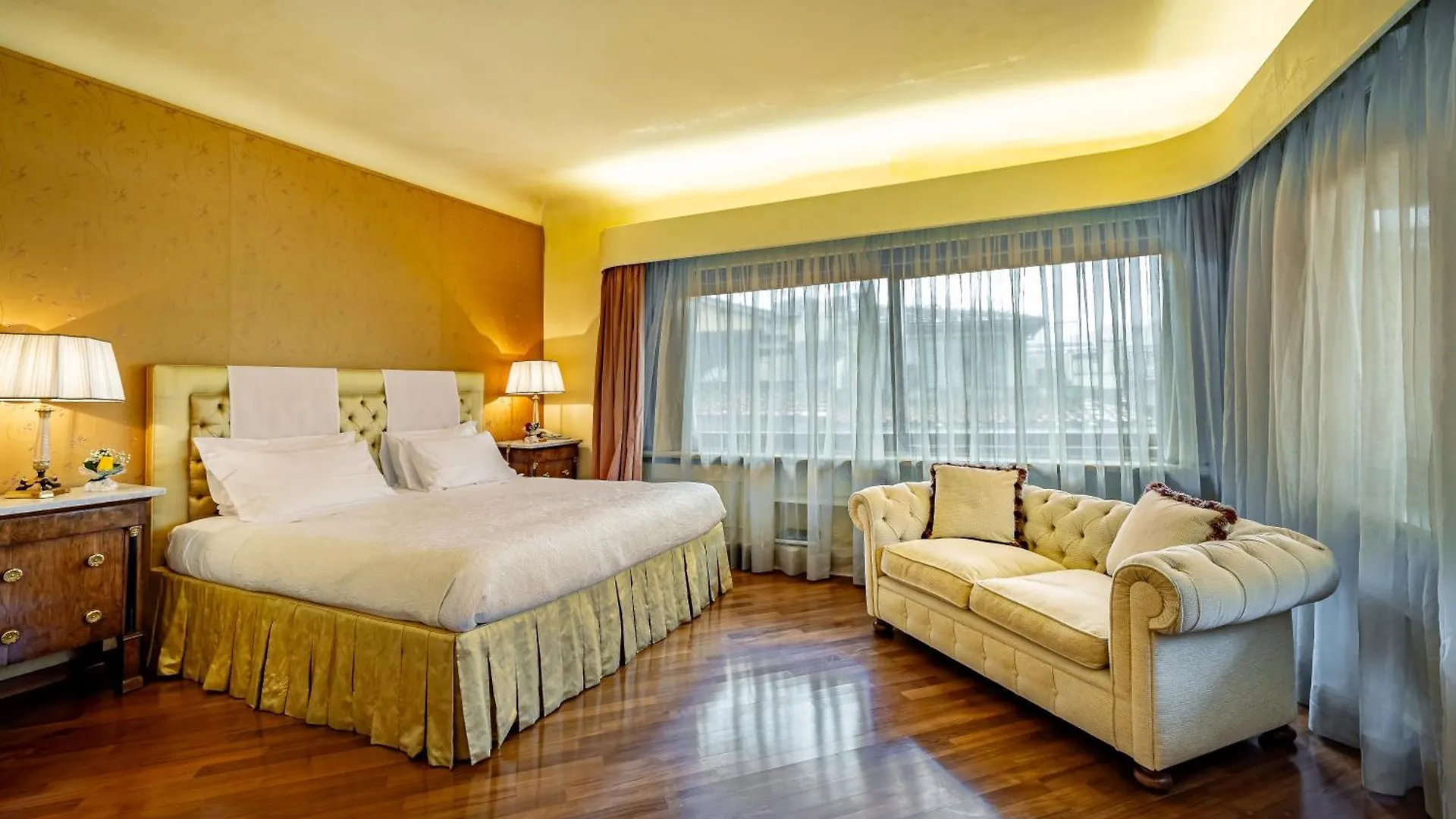 Apartment Yd Penthouse Breathtaking Views Over Ponte Vecchio Florence Italy